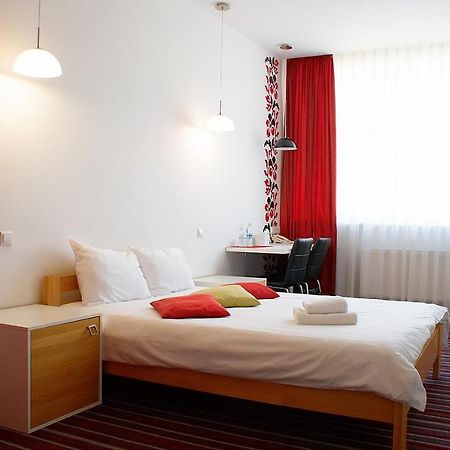 Hotel Kalyna Kharkiv Extérieur photo