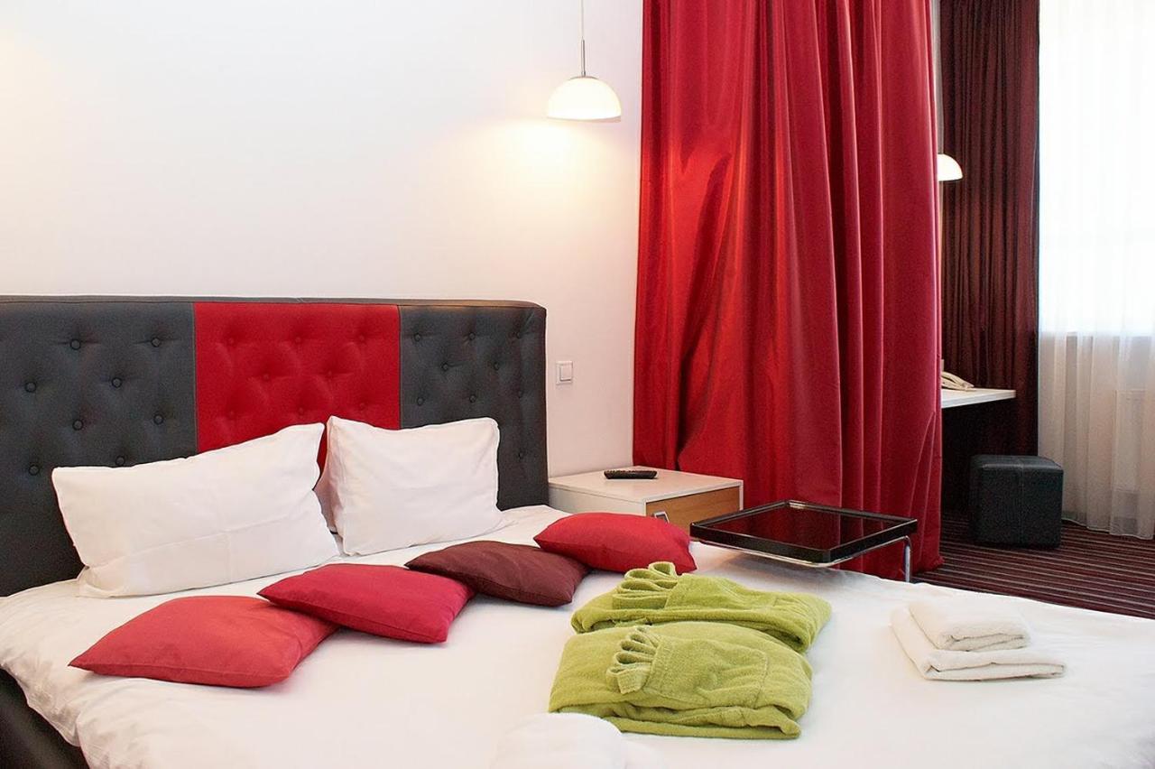 Hotel Kalyna Kharkiv Extérieur photo