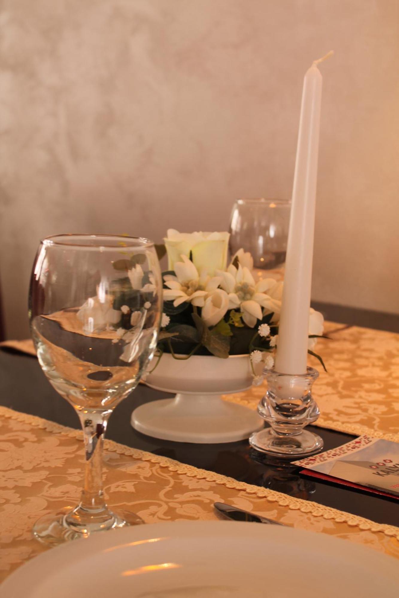 Hotel Kalyna Kharkiv Extérieur photo