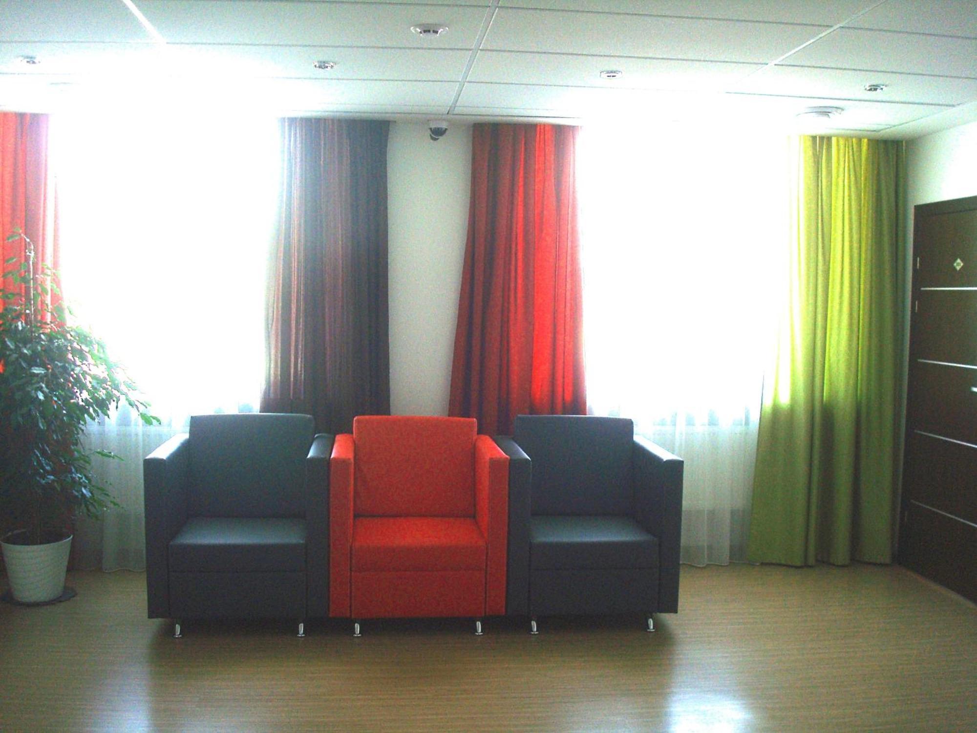 Hotel Kalyna Kharkiv Extérieur photo