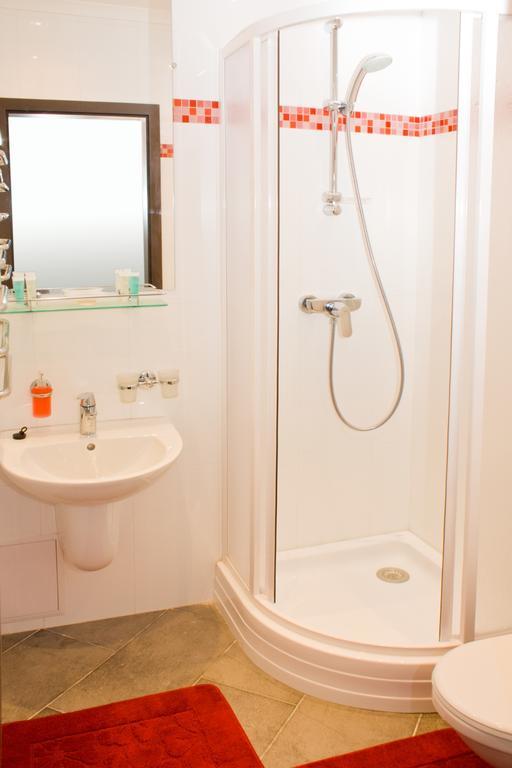 Hotel Kalyna Kharkiv Chambre photo